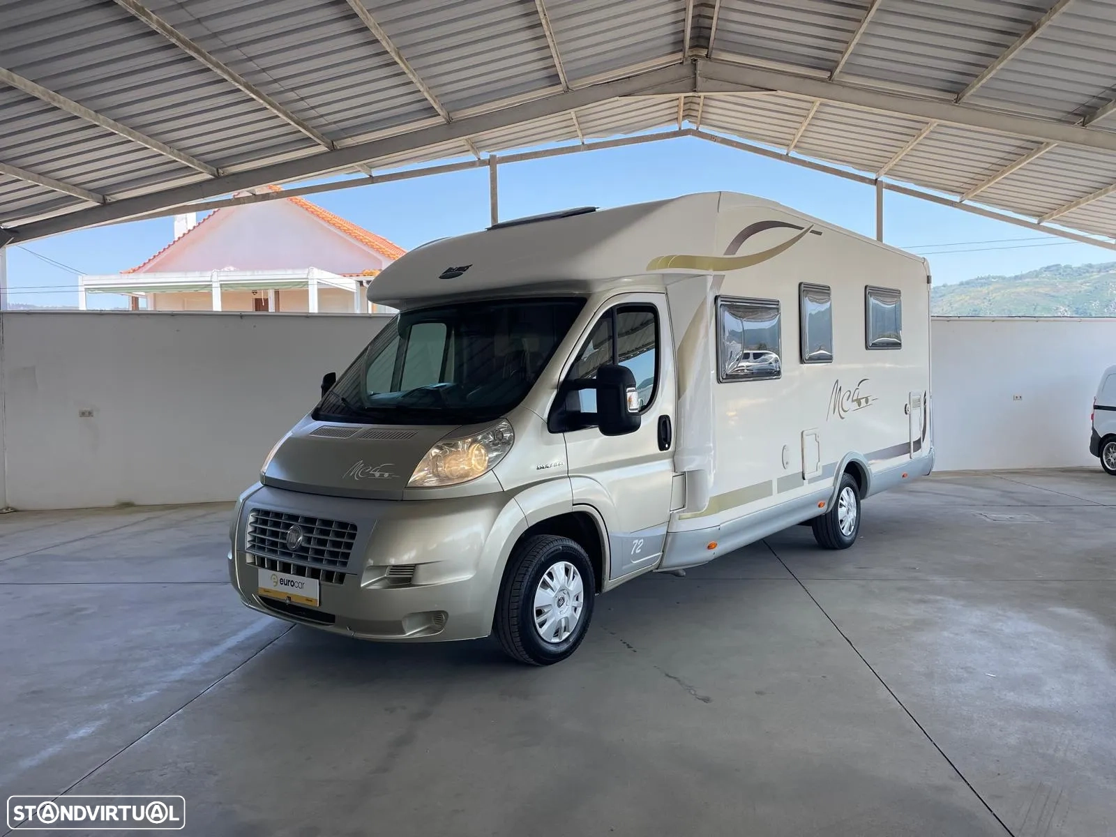 McLouis MC4 Autocaravana c/Cama Central e Elevatória Venda Aluguer Caravanas
