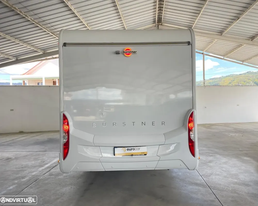 Burstner Lyseo Time Fidelity - Autocaravana c/Camas Central e Elevatória Venda Aluguer Caravanas