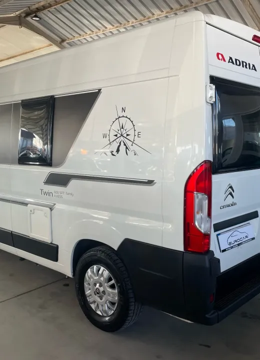 Adria Twin 600 SPT Family - Autocaravana Venda Aluguer Caravanas