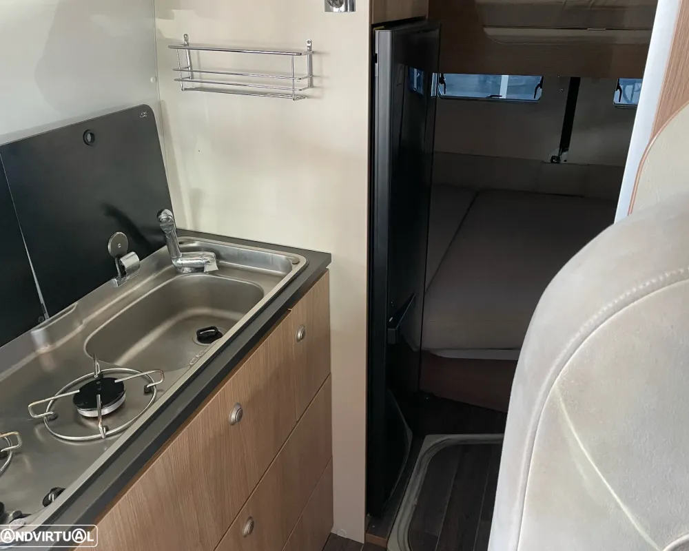 Adria Twin 600 SPT Family - Autocaravana Venda Aluguer Caravanas