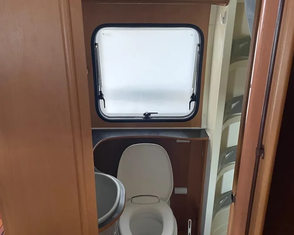 CI International Elliot 10 - Autocaravana Venda Aluguer Caravanas