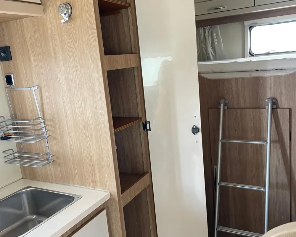 Rimor Seal 5 - Autocaravana c/Caixa Automática Venda Aluguer Caravanas