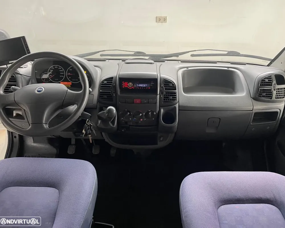 CI International Elliot 10 - Autocaravana Venda Aluguer Caravanas