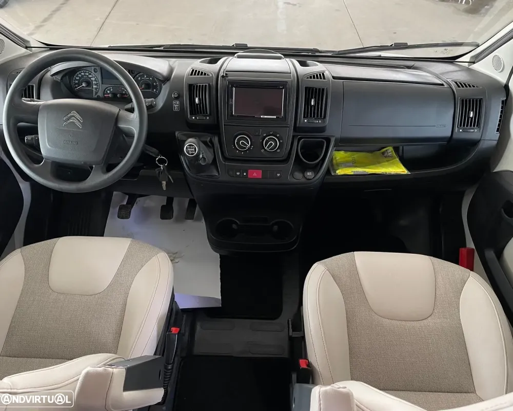 Burstner Lyseo Time Fidelity - Autocaravana c/Camas Central e Elevatória Venda Aluguer Caravanas