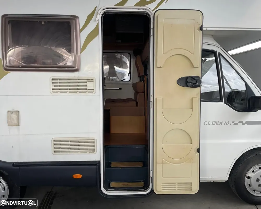 CI International Elliot 10 - Autocaravana Venda Aluguer Caravanas