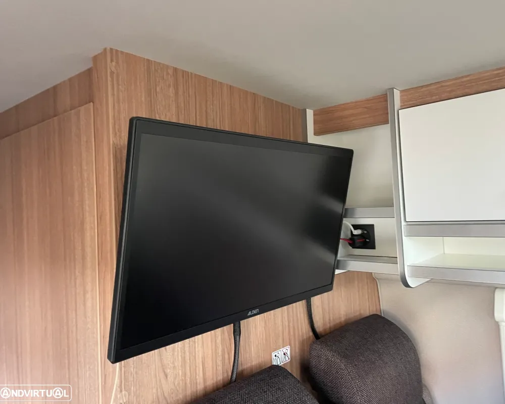 Weinsberg Carabus 600K - Autocaravana Venda Aluguer Caravanas